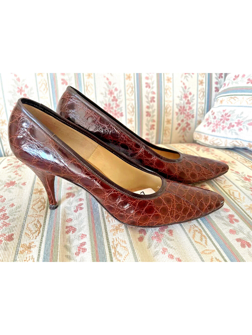 Vintage De Liso Dels Brown Leather Pointed Toe Pumps
